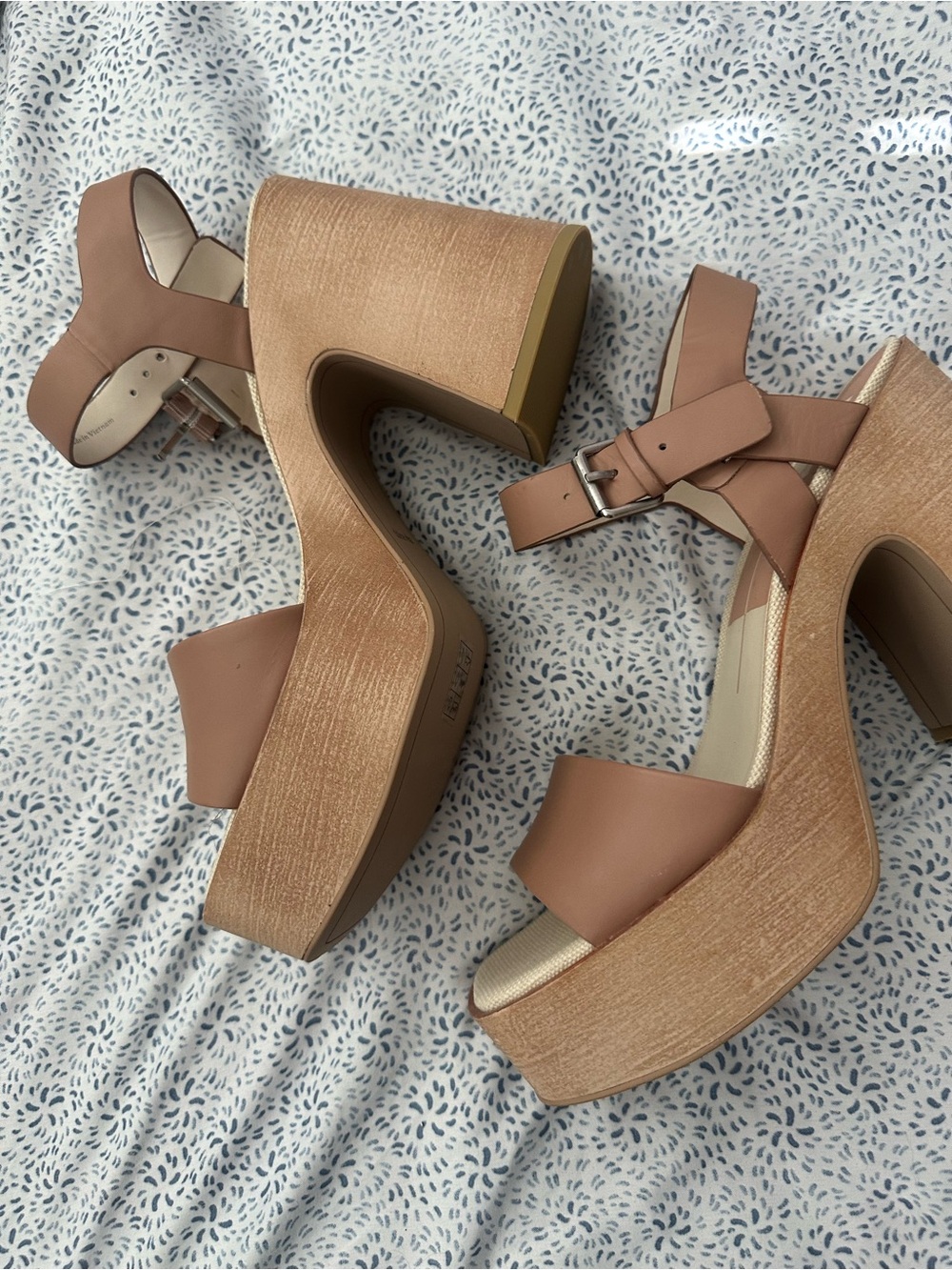 Dolce Vita Blush Leather Platform Sandal with Wood-Look Block Heel - Picture 5 of 8